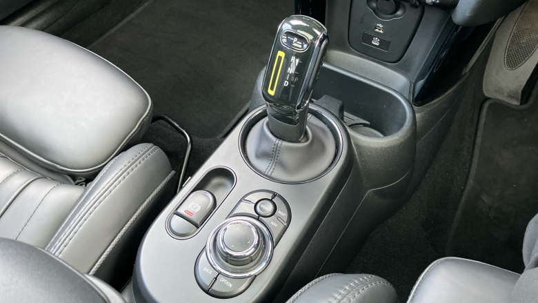 MINI Hatchback 135kW Cooper S Level 3 33kWh 3dr Auto Electric Hatchback